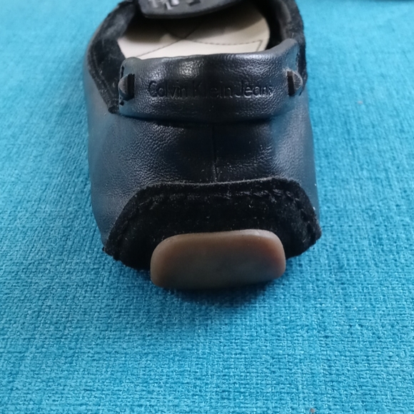 Calvin Klein Flats - Picture 3 of 5